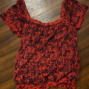 Red Off Shoulder Splended Top Floral Top - Cropped Size Small Like NEW